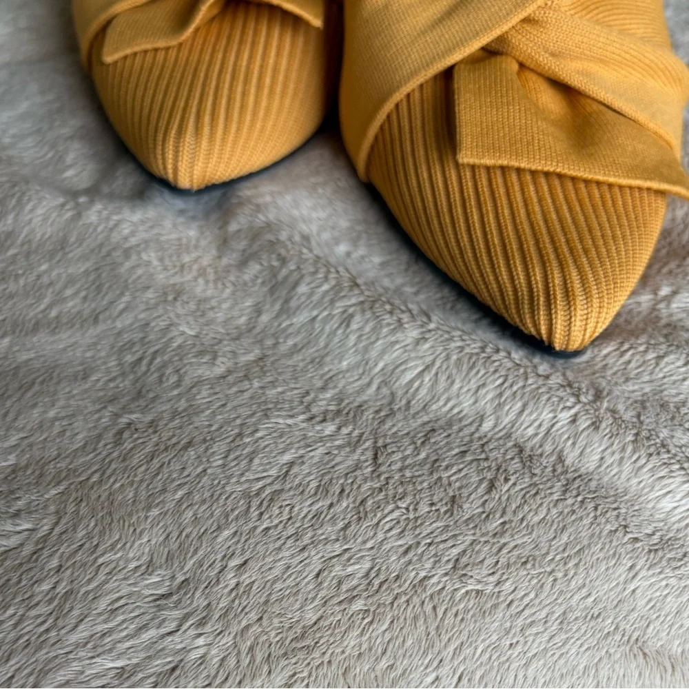 NWOT VIVAIA Mustard Yellow Knotted Mules - Picture 4 of 6
